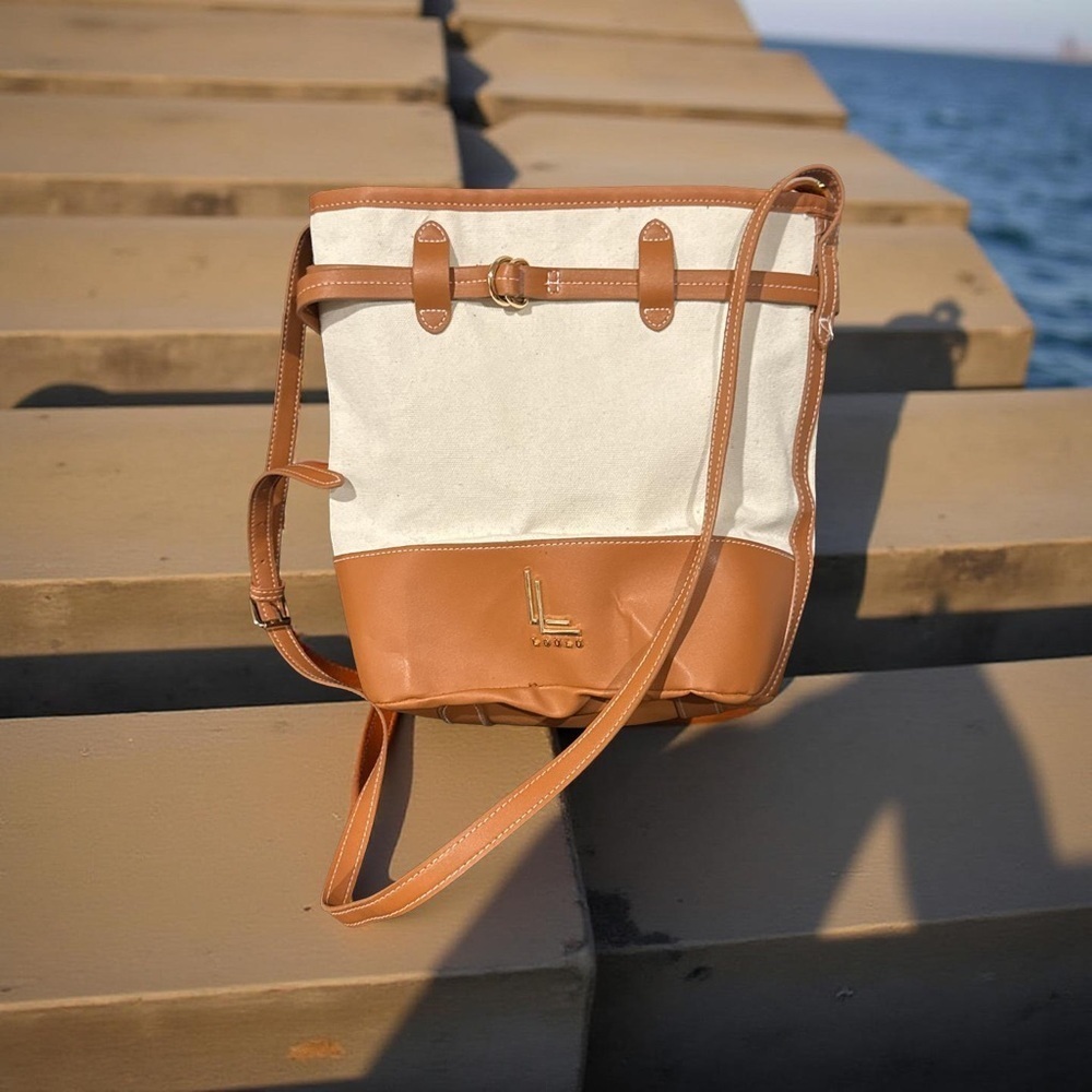 Stylish Tan and Cream Crossbody Bag